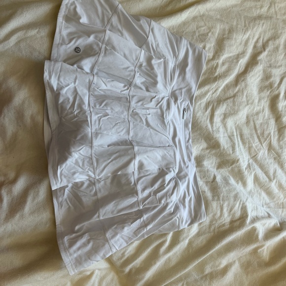 Lululemon tennis skirt - Picture 2 of 3